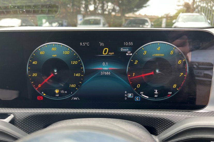 Mercedes-Benz A Class A180 Amg Line Premium KN23XXE Black #6