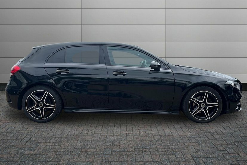 Mercedes-Benz A Class A180 Amg Line Premium KN23XXE Black #3