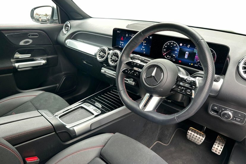 Mercedes-Benz GLB Class Glb200d Amg Line Executive Silver #5