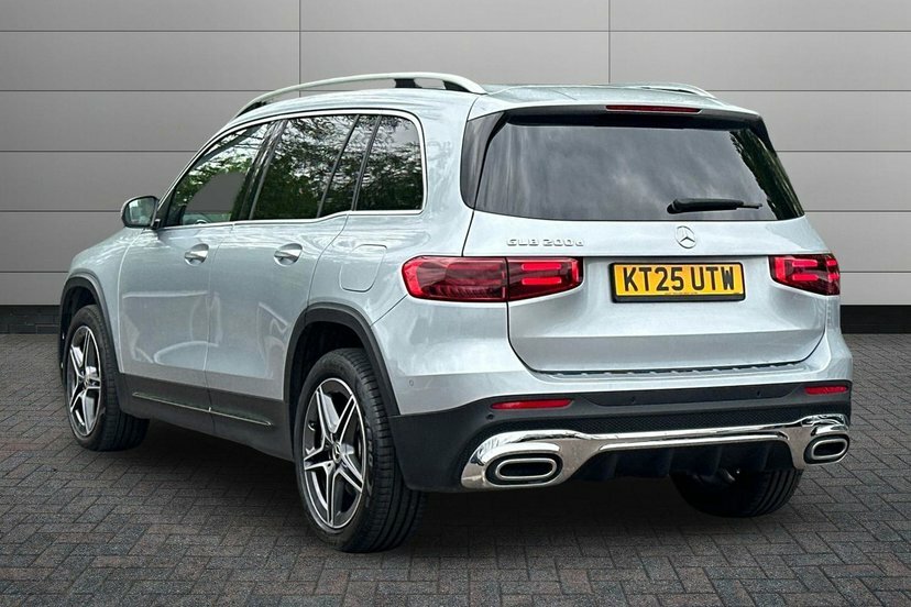 Mercedes-Benz GLB Class Glb200d Amg Line Executive Silver #2