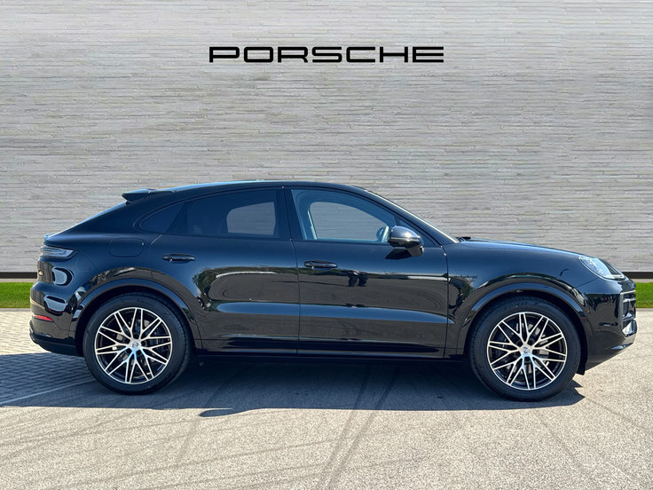 Porsche Cayenne 3.0 V6 E-hybrid 25.9Kwh Black Edition Coupe Pe Black #3