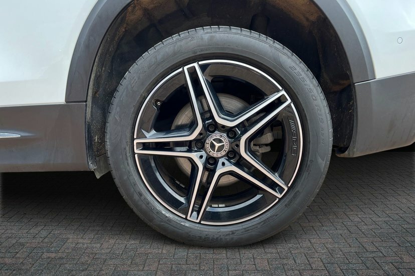 Mercedes-Benz GLB Class Glb200 Amg Line Premium KW72HYC White #4