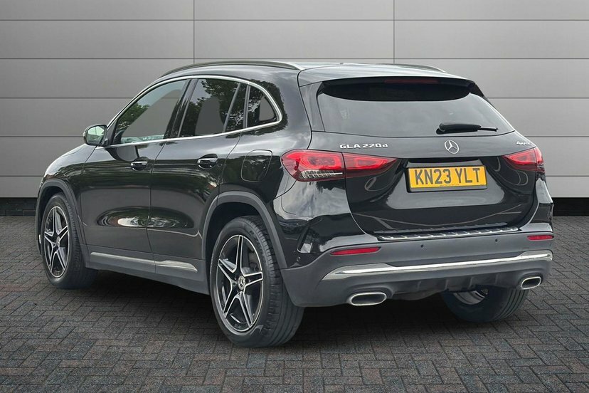 Mercedes-Benz GLA Class Gla220d Amg Line Executive KN23YLT Black #2