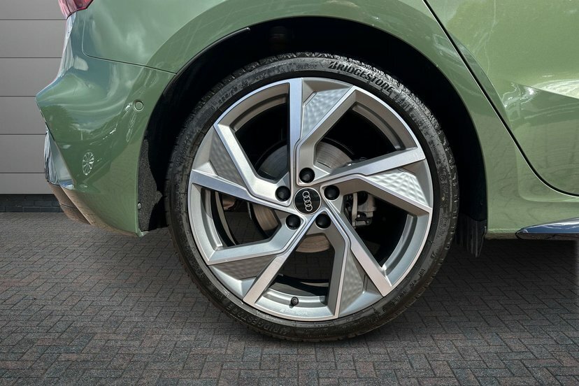 Audi A3 1.5 Tfsi Black Edition Sportback S Tron Green #5
