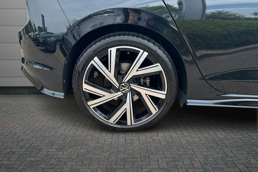 Volkswagen Golf 1.5 Etsi Mhev R-line Hatchback Hybrid D Black #5