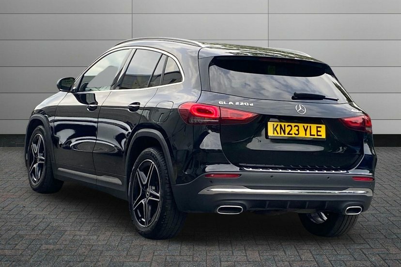 Mercedes-Benz GLA Class 2.0 Gla220d Amg Line Executive Suv 8G KN23YLE Black #2