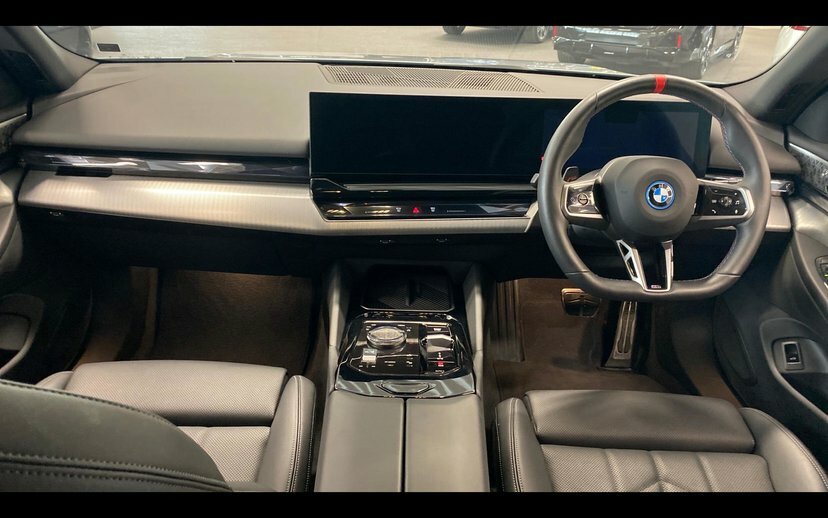 BMW i5 I5 M60 Xdrive Touring AJ25LVF Grey #4