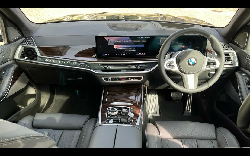 BMW X7 X7 Xdrive40d M Sport RX26FFM Black #4