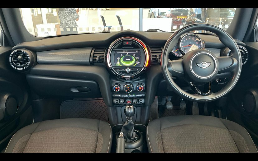 Mini Hatch Cooper 3-Door Hatch HK14KZZ Red #4