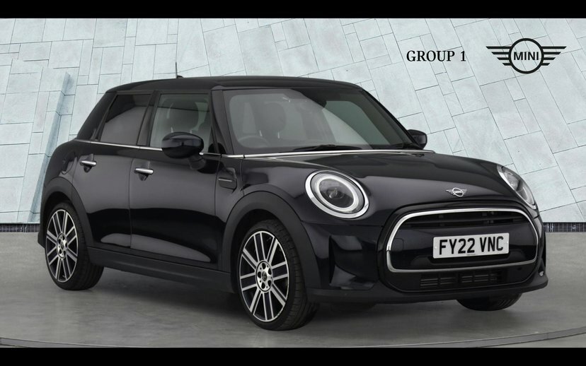 Mini Hatch 5-Door Hatch Cooper Exclusive Black
