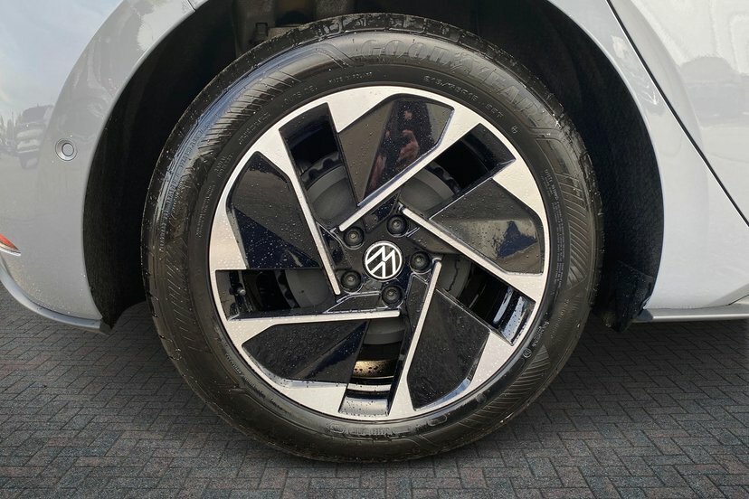 Volkswagen ID.3 Pro 59Kwh Match Hatchback 204 P MV26YRA Black #5