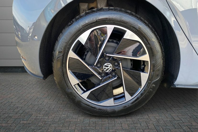 Volkswagen ID.3 Pro 59Kwh Match Hatchback 204 P MJ26SVF Black #5