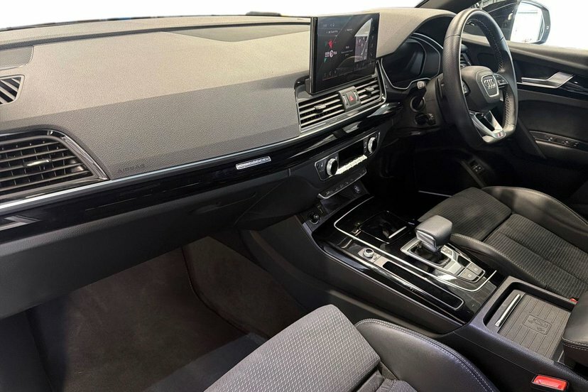 Audi Q5 2.0 Tfsie 50 Black Edition Suv Plug-in White #2