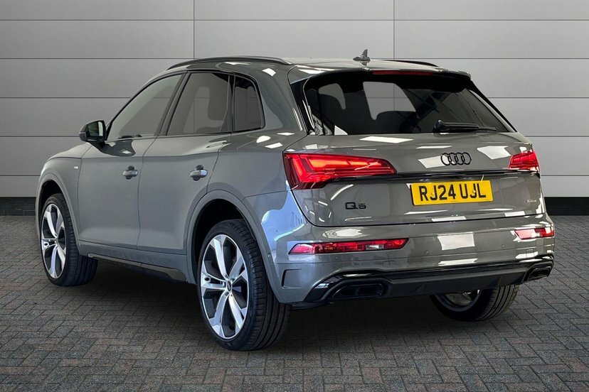 Audi Q5 2.0 Tfsi 45 Black Edition Suv S Tronic RJ24UJL Grey #3