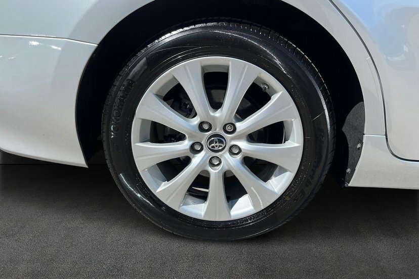 Toyota Camry 2.5 Vvt-h Design Saloon Hybrid Cvt 218 Silver #5