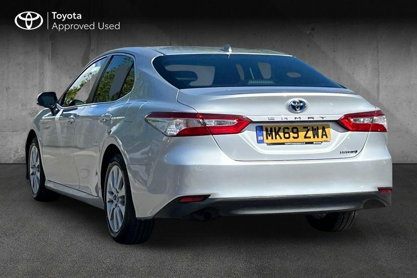 Toyota Camry 2.5 Vvt-h Design Saloon Hybrid Cvt 218 Silver #3
