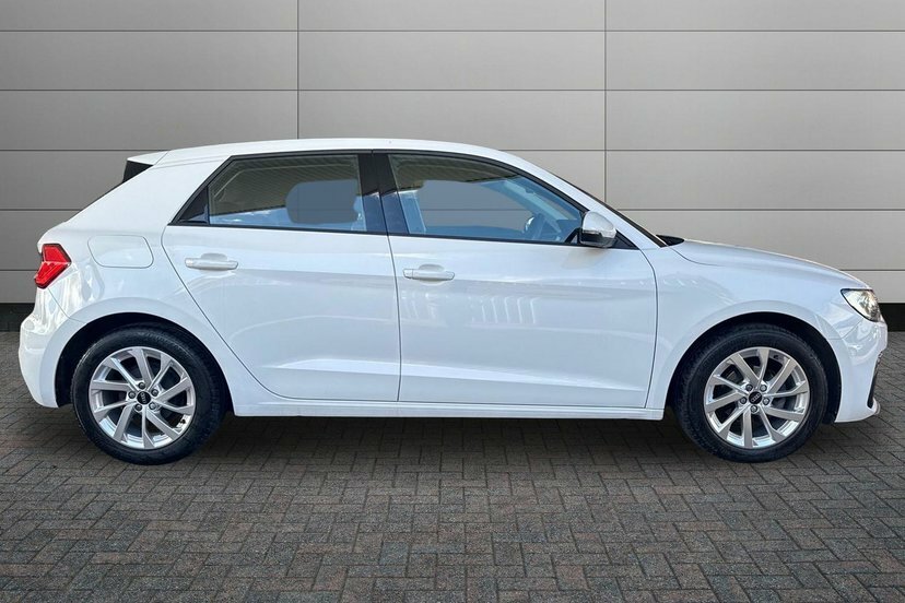 Audi A1 1.0 Tfsi 25 Sport Sportback S Tronic 9 White #4