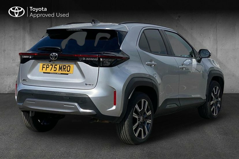 Toyota Yaris Cross 1.5 Vvt-h Excel Suv Hybrid E-cvt 130 P FP75MRO Silver #2
