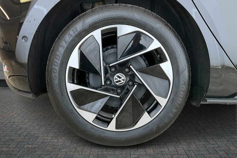 Volkswagen ID.3 Pro 59Kwh Match Hatchback 204 P AO26OOE Black #5