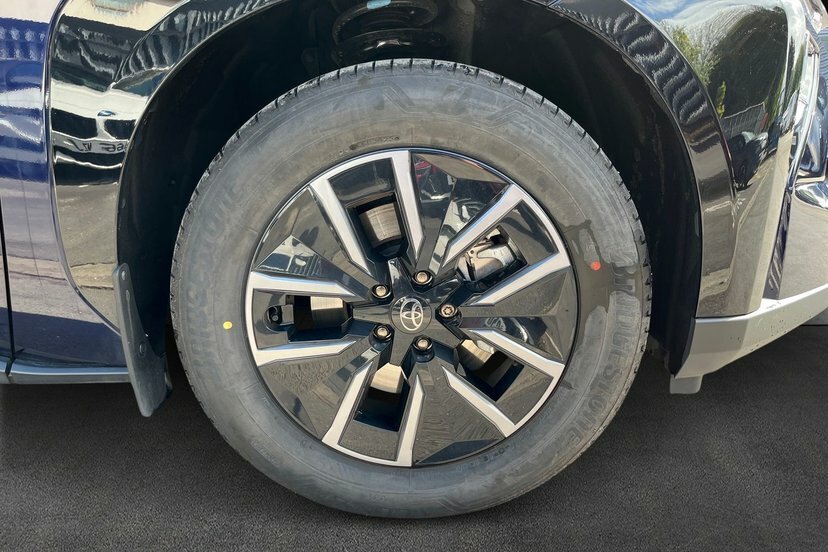 Toyota bZ4X 73.1Kwh Design Suv 224 Ps DE26EOX Blue #5