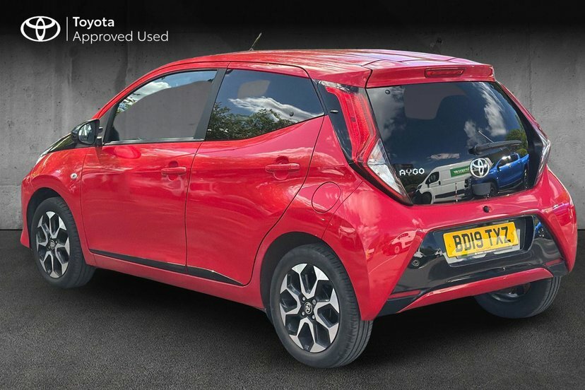 Toyota Aygo 1.0 Vvt-i X-trend Hatchback X-shift Sa Red #4