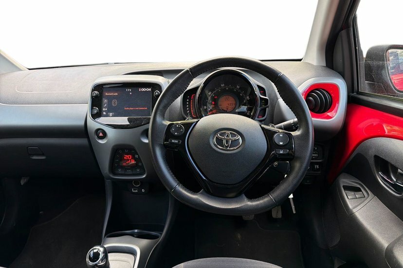 Toyota Aygo 1.0 Vvt-i X-trend Hatchback X-shift Sa Red #6