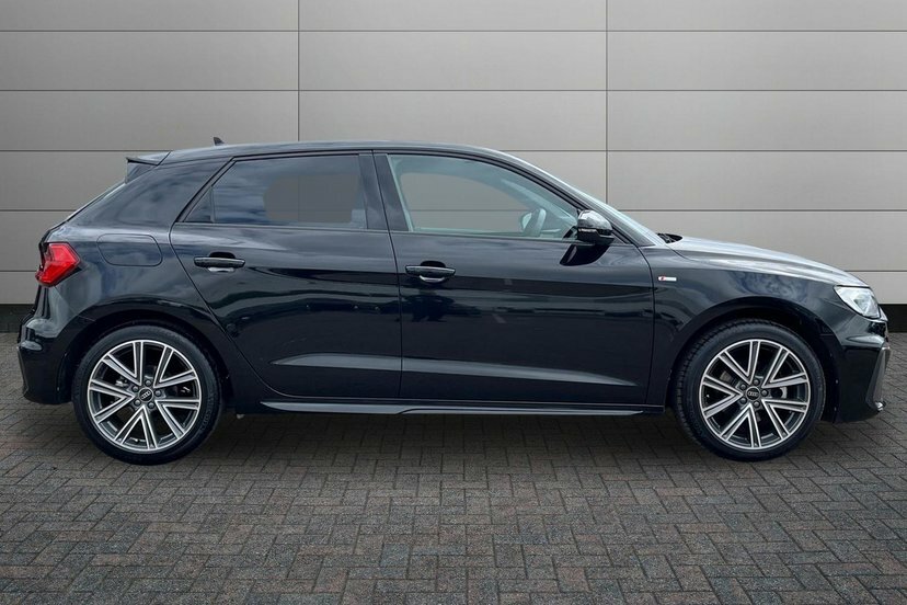 Audi A1 1.5 Tfsi 35 S Line Sportback S Tronic Black #4