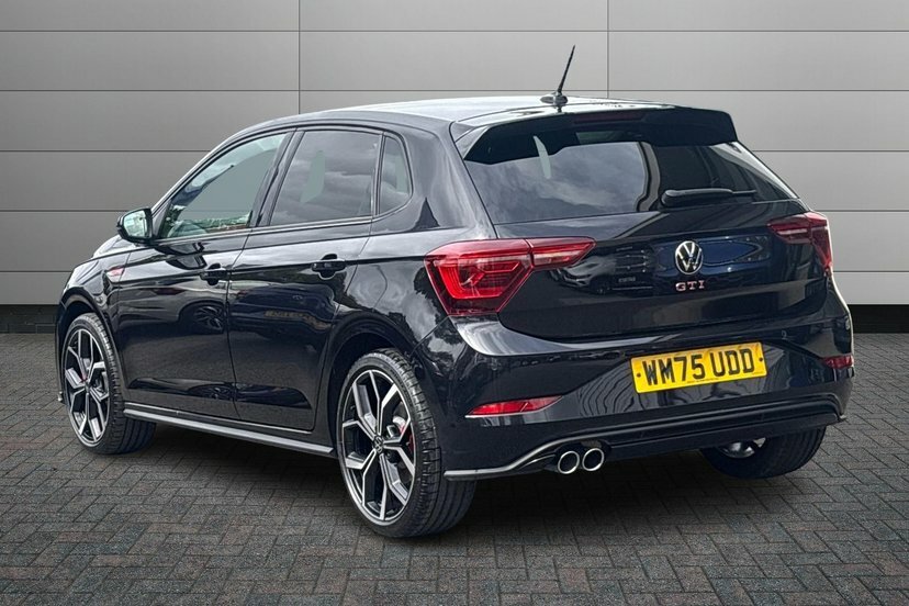 Volkswagen Polo 2.0 Tsi Gti Hatchback Dsg 207 Ps Black #3