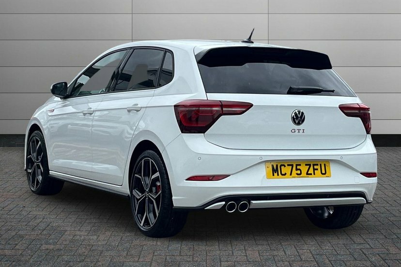 Volkswagen Polo 2.0 Tsi Gti Hatchback Dsg 207 Ps MC75ZFU White #3