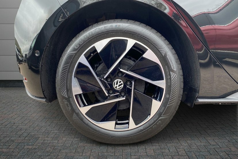 Volkswagen ID.3 Pro 59Kwh Match Hatchback 204 P LN26WFL Black #5