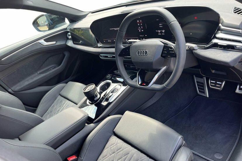 Audi A6 Saloon 2.0 E-hybrid 25.9Kwh Edition 1 Saloon P EK26NWR Black #6