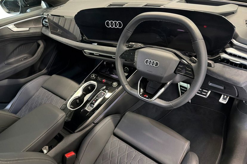 Audi A6 Saloon 2.0 E-hybrid 25.9Kwh Edition 1 Saloon P EO26UGA Black #6