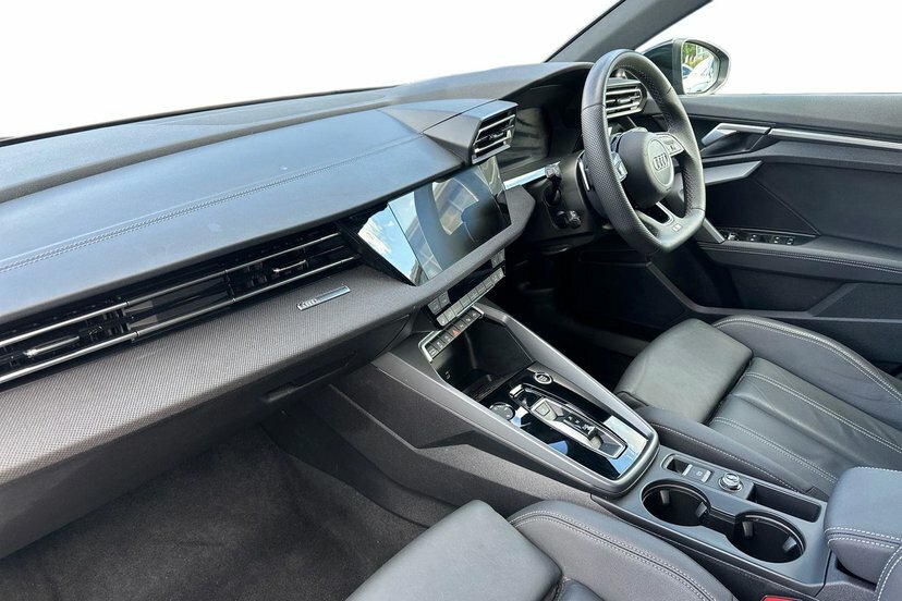 Audi A3 1.5 Tfsi 35 Black Edition Sportback S T KN25VJF Black #2