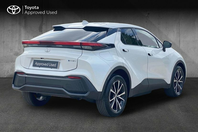 Toyota C-Hr 2.0 Vvt 13.6Kwh Design Suv Plug-in Hybr White #2