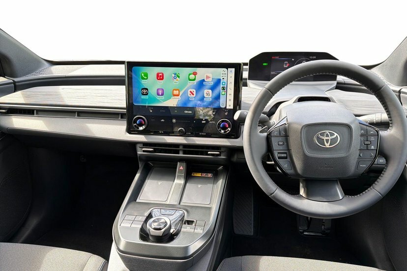 Toyota C-Hr 77Kwh Design Suv 224 Ps White #5