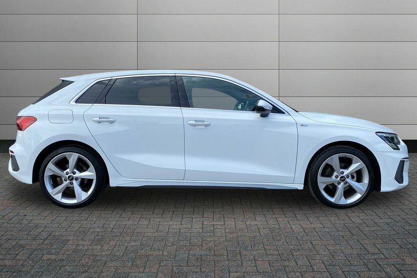 Audi A3 1.0 Tfsi 30 S Line Sportback 11 White #4
