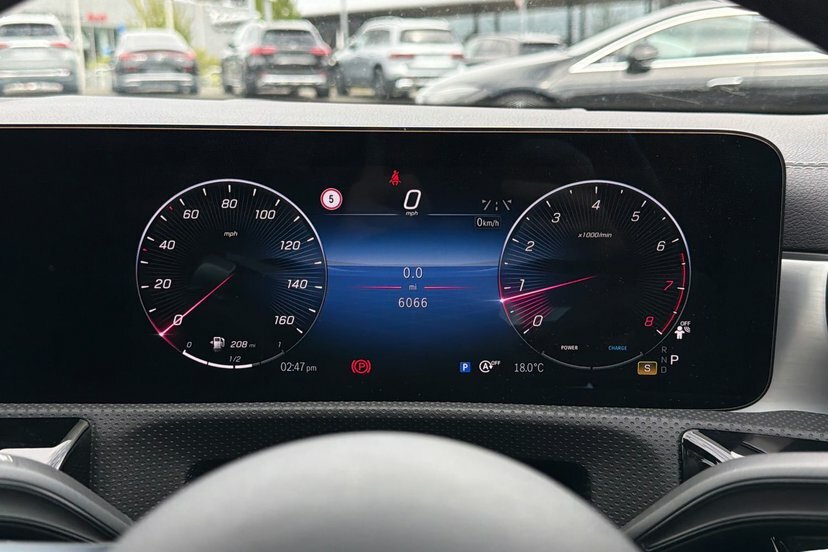 Mercedes-Benz CLA Class Cla180 Amg Line Premium Plus Coupe Blue #6
