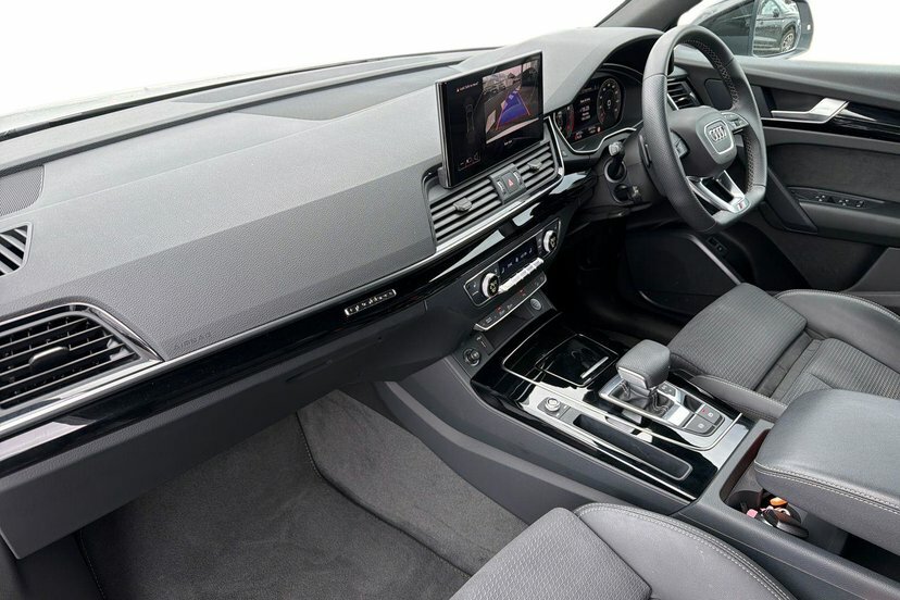 Audi Q5 2.0 Tfsi 45 Black Edition Suv S Tronic KK73GHA White #2