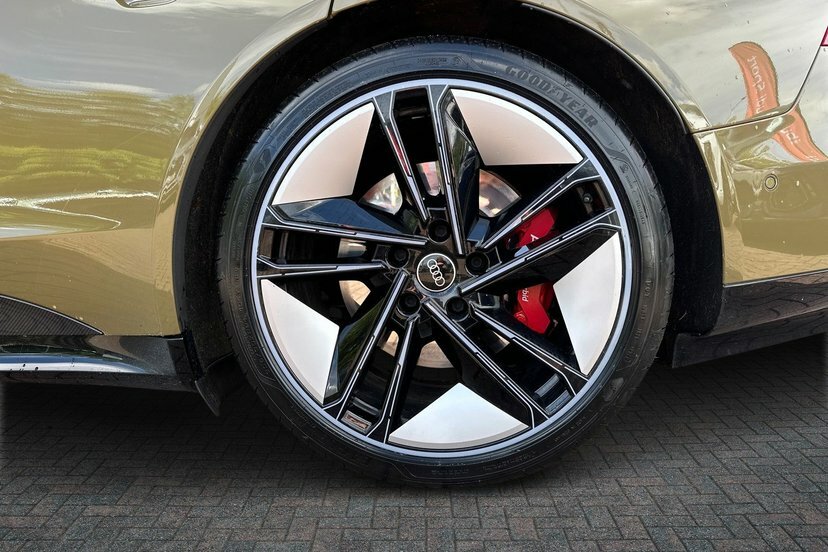 Audi Rs E-Tron Gt 93.4Kwh Carbon Vorsprung Saloon Green #5