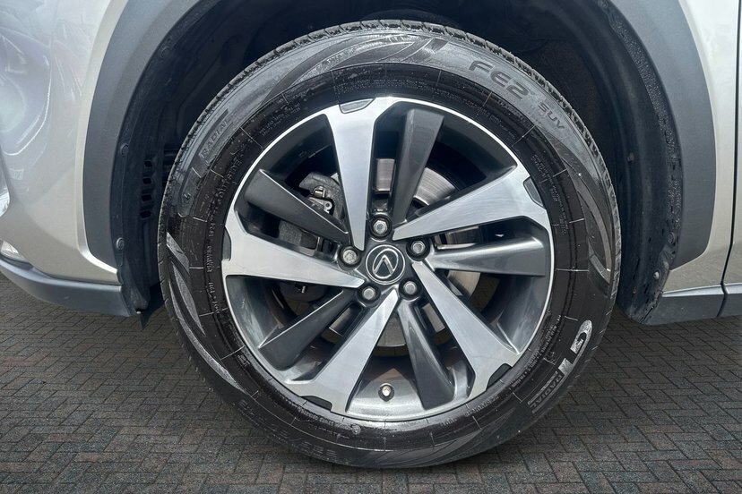 Lexus NX 2.5 300H Gpf Takumi Suv Hybrid E-cvt 4W RA69OAL Silver #5