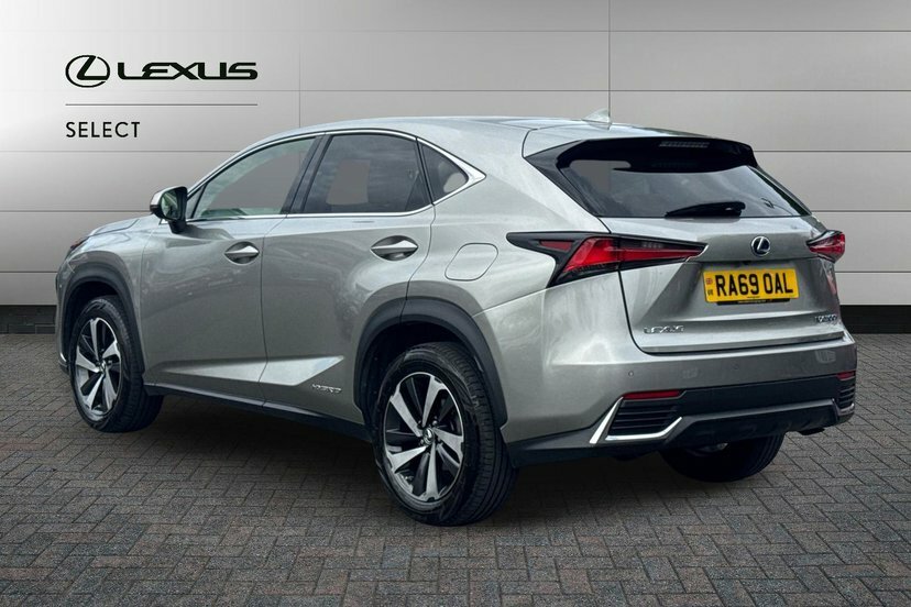 Lexus NX 2.5 300H Gpf Takumi Suv Hybrid E-cvt 4W RA69OAL Silver #3
