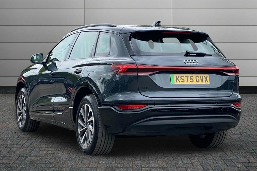 Audi Q6 E-Tron 83Kwh Sport Suv 252 Ps Grey #3
