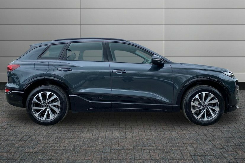 Audi Q6 E-Tron 83Kwh Sport Suv 252 Ps Grey #4