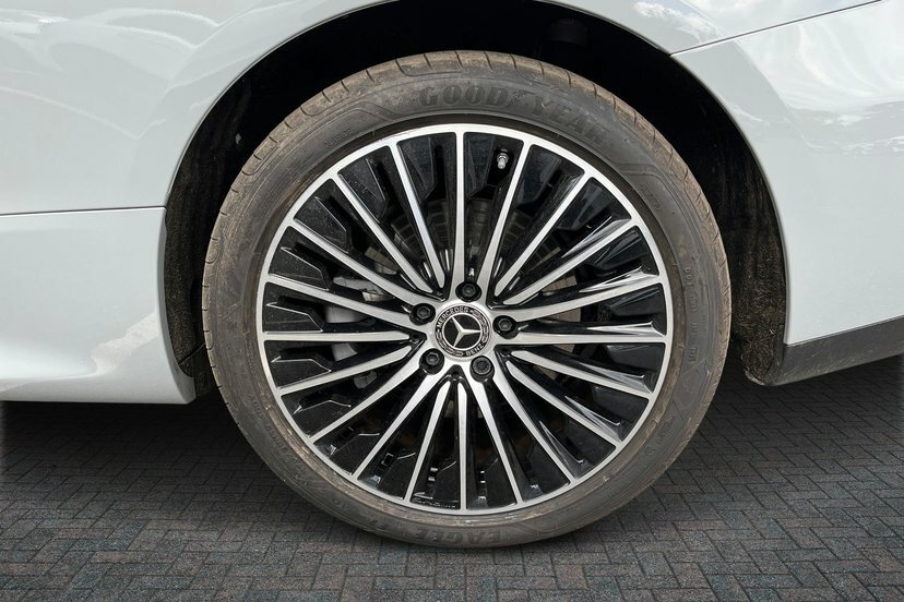 Mercedes-Benz CLE Class Cle300e 25.4Kwh Amg Line Premium Plus Coupe KX75OVU Grey #4