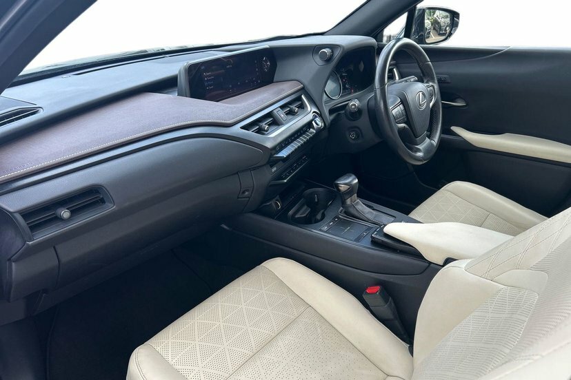 Lexus UX 2.0 250H Takumi Suv Hybrid E-cvt 184 P RK69YKG  #2