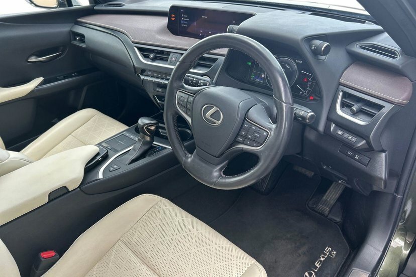 Lexus UX 2.0 250H Takumi Suv Hybrid E-cvt 184 P RK69YKG  #6