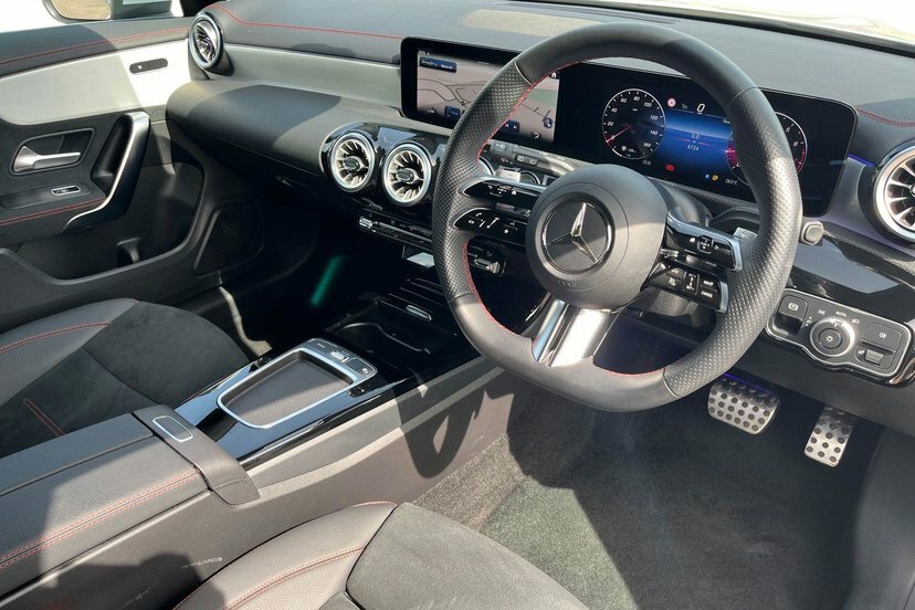 Mercedes-Benz CLA Class Cla200h Mhev Amg Line Executive Shooting Brake White #5