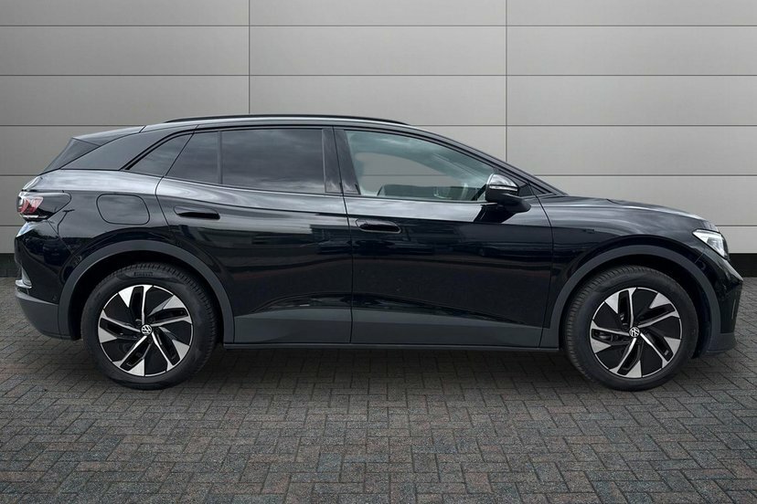 Volkswagen ID.4 Pure 52Kwh Match Suv 170 Ps LN26JUW Black #4