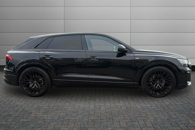 Audi Q8 3.0 Tdi V6 50 Black Edition Suv Tiptron Black #4