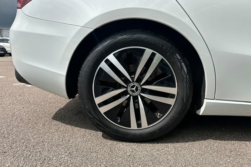 Mercedes-Benz A Class A180d Sport Saloon MJ71BVO White #4